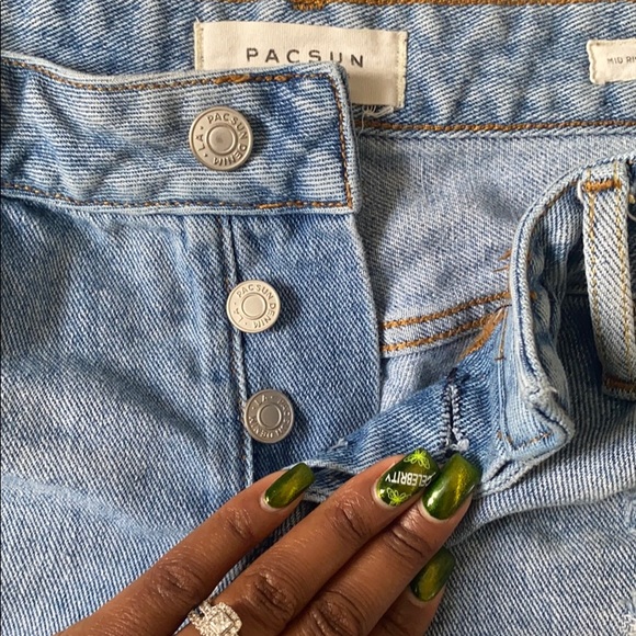 Mid rise shorts - Picture 4 of 5